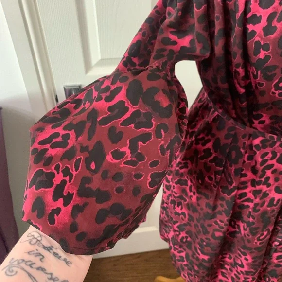 Hush Size 8 Dress Off the Shoulder Animal Print Short Pockets Bardot Womens - Picture 3 of 9